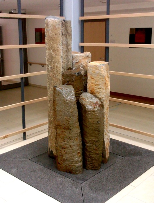 Bild Brunnen aus Basalt